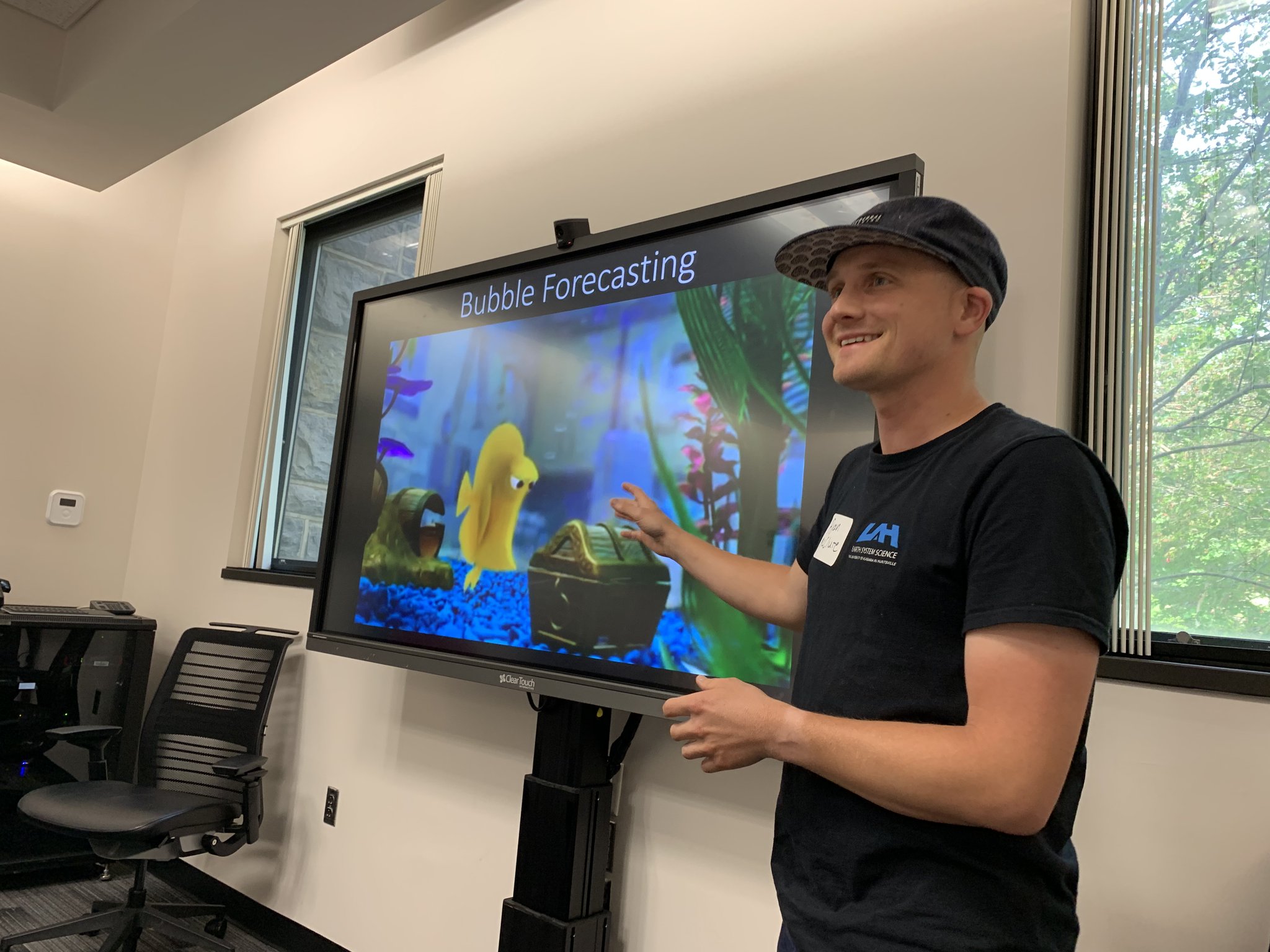 Ryan @ryan_mclake unveils (the 1st ever??) near-term iterative @eco4cast for CH4 ebullition- stay tuned for weekly updates throughout the summer! W lots of help from the field crew @AquaticAshley @MEL_Phytos @planktongirl16 @whittercritterr @DexterHoward77 & more