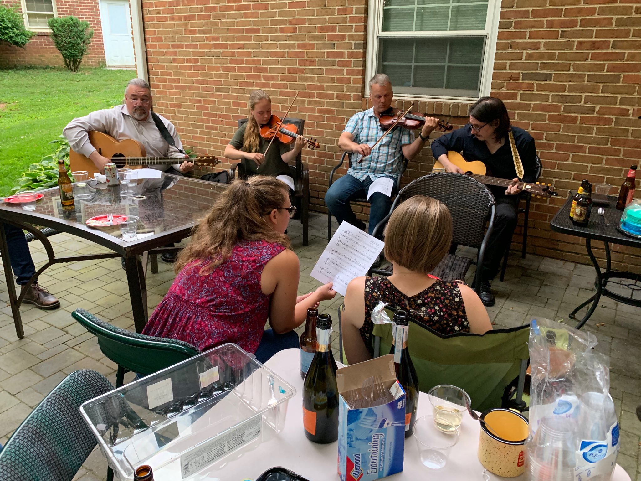 SmartReservoir.org  jam session - scientists & managers who play music together can forecast water quality together ⁦@eco4cast⁩ ⁦@GLEONetwork⁩ ⁦@pchanson1⁩ ⁦@CheckdatBookout⁩ ⁦@whittercritterr⁩ ⁦@planktongirl16⁩ ⁦@Seashells1111⁩
